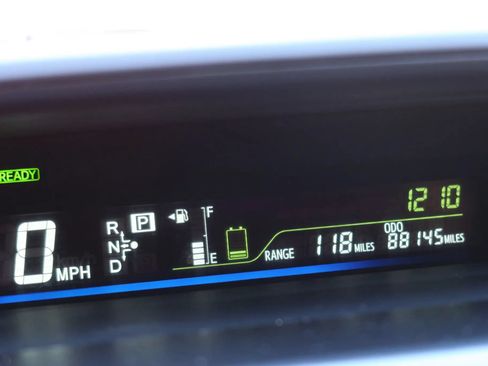 Used 2012 Toyota Prius V Five w/ Preferred Accessory Pkg FWD image 23