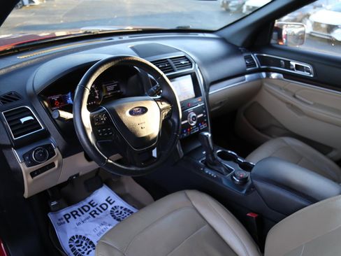 Used 2017 Ford Explorer Limited image 5