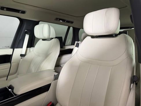 Certified 2025 Land Rover Range Rover Long Wheelbase Autobiography image 5