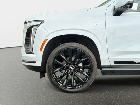 Used 2026 Cadillac Escalade Platinum Sport w/ LPO, ONYX Package AWD/4WD image 12