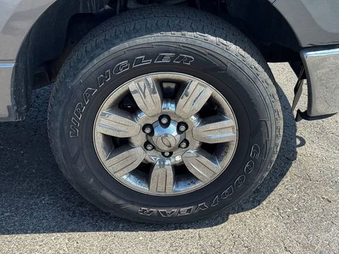 Used 2012 Ford F150 XLT w/ XLT Chrome Pkg image 9