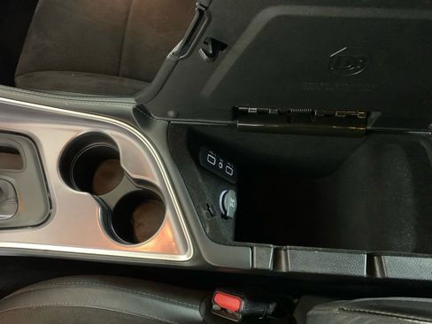 Used 2022 Dodge Challenger R/T w/ Plus Package image 29