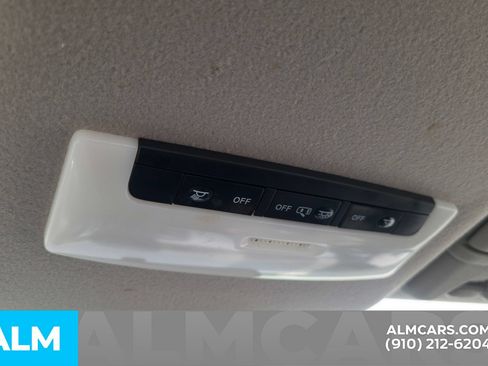 Used 2024 Nissan Versa SV FWD image 31