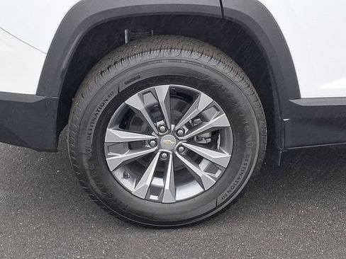Used 2026 Chevrolet Equinox LT FWD image 23