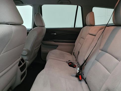 Used 2017 Honda Pilot EX image 18