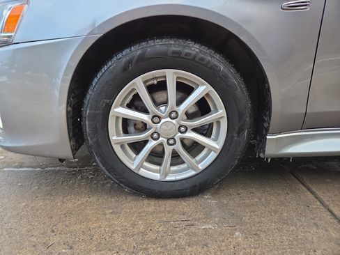 Used 2016 Mitsubishi Lancer ES image 10