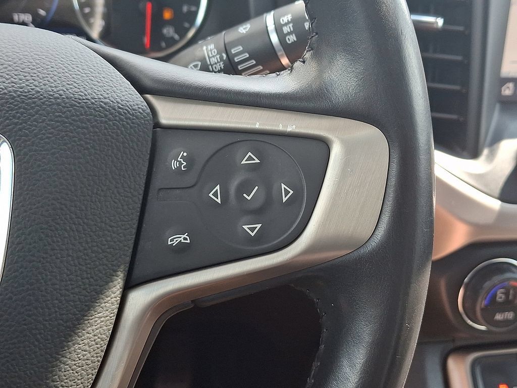Used 2021 GMC Acadia Denali w/ Denali Technology Package FWD image 30