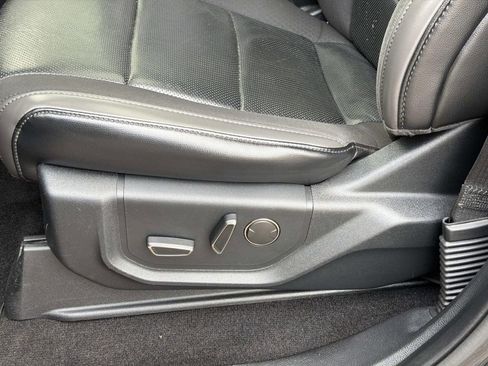 Used 2019 Ford F150 Raptor w/ Equipment Group 802A Luxury image 24