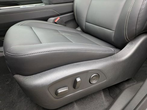 New 2026 GMC Acadia Elevation image 13