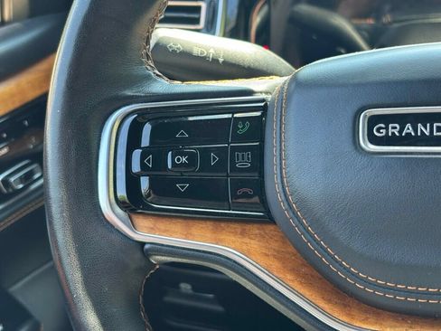Used 2022 Jeep Grand Wagoneer Series III w/ Rear Seat Video Group 1 AWD/4WD image 39