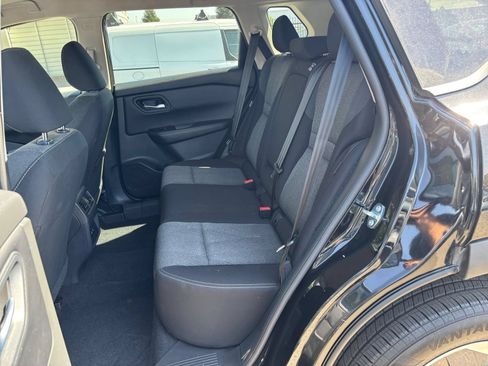 Used 2025 Nissan Rogue SV FWD image 27