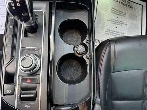 Used 2018 Maserati Levante GranSport image 19