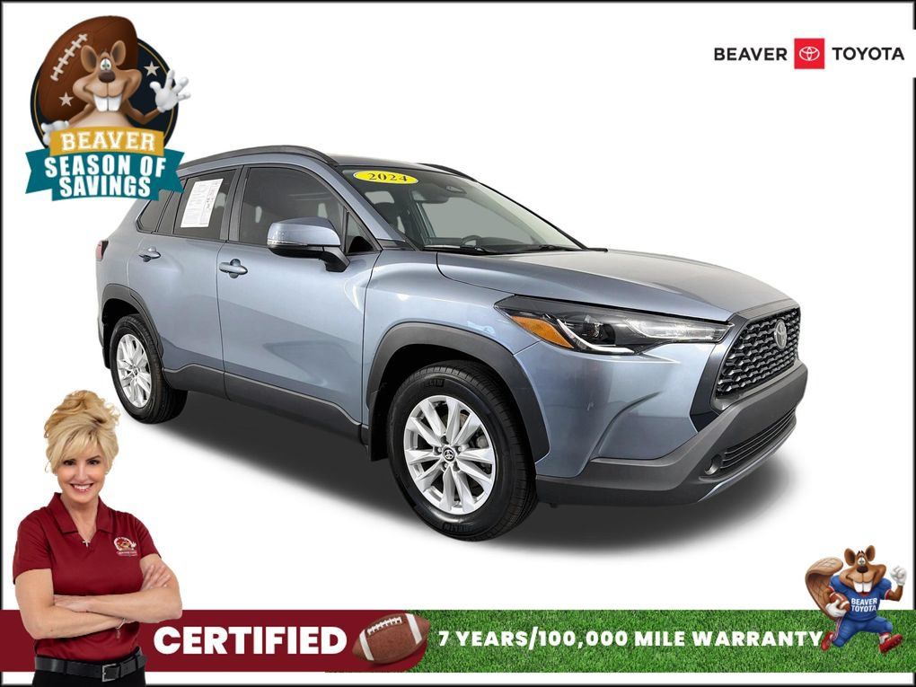 Used 2024 Toyota Corolla Cross LE FWD image 1