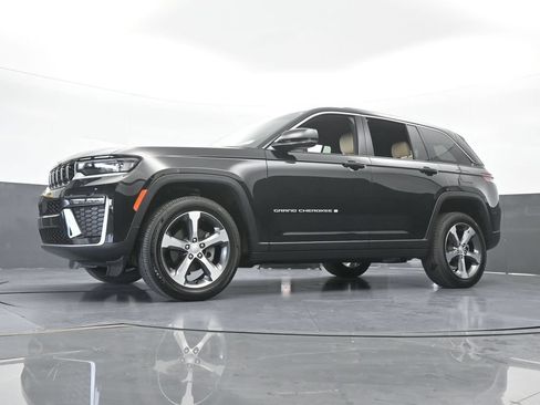 Used 2026 Jeep Grand Cherokee Limited RWD image 55