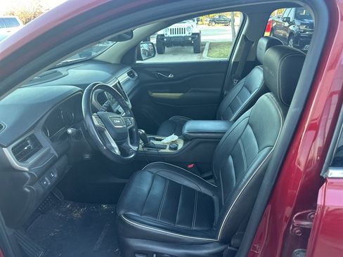 Used 2019 GMC Acadia Denali w/ Technology Package image 4