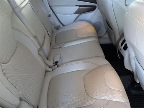 Used 2019 Jeep Cherokee Limited w/ Luxury Group image 22