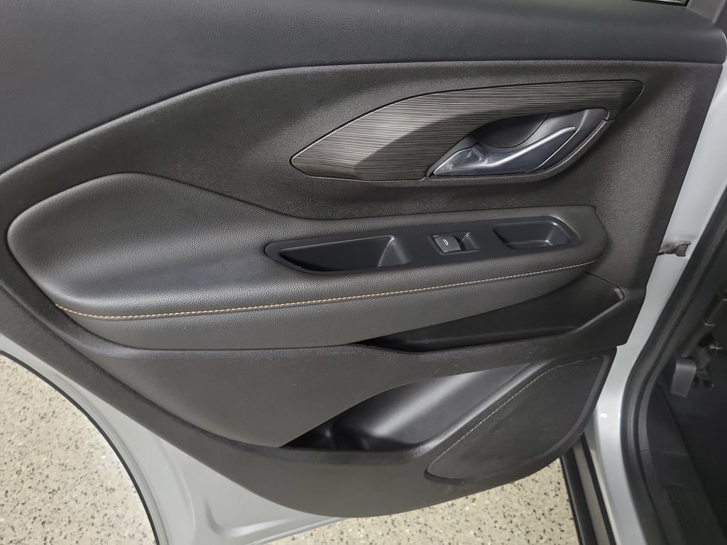 Used 2019 GMC Terrain SLT w/ Preferred Package FWD image 16