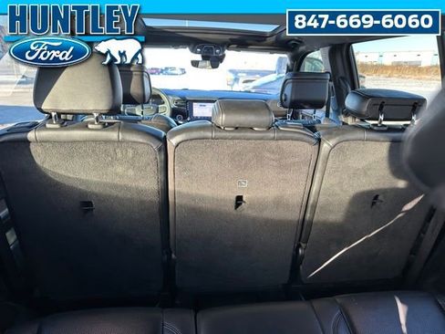 Used 2022 Jeep Wagoneer Series I w/ Premium Group I AWD/4WD image 13