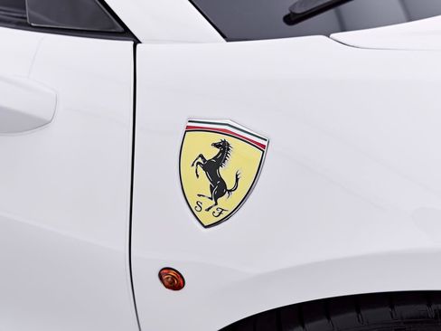 Used 2019 Ferrari 488 Spider RWD image 41