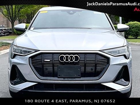 Used 2023 Audi e-tron Premium w/ Convenience Plus Package AWD/4WD image 3