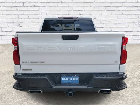 Certified 2021 Chevrolet Silverado 1500 LT Trail Boss w/ Convenience Package II image 3
