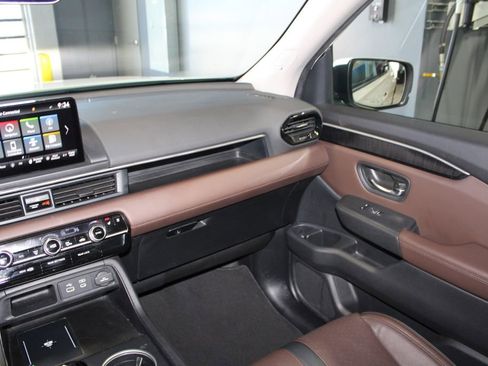 Used 2024 Honda Pilot Elite image 26