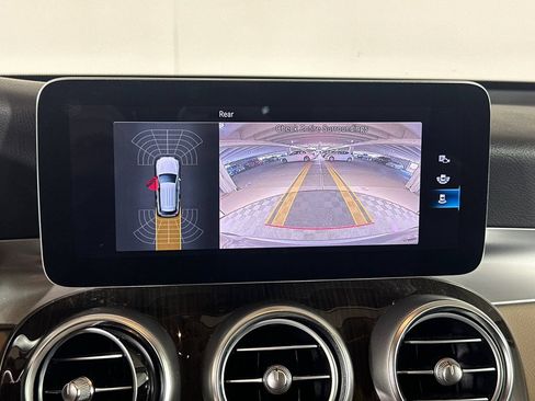 Used 2021 Mercedes-Benz GLC 300 image 31