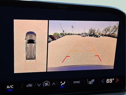 New 2026 Chevrolet Traverse LT w/ Enhanced Driving Package FWD image 17