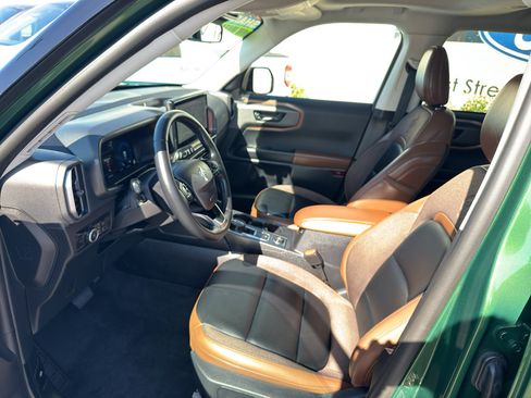 Certified 2025 Ford Bronco Sport Outer Banks w/ Outer Banks Tech Package+ image 9