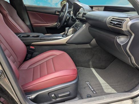 Used 2019 Lexus IS 300 F Sport w/ F Sport Package RWD image 22