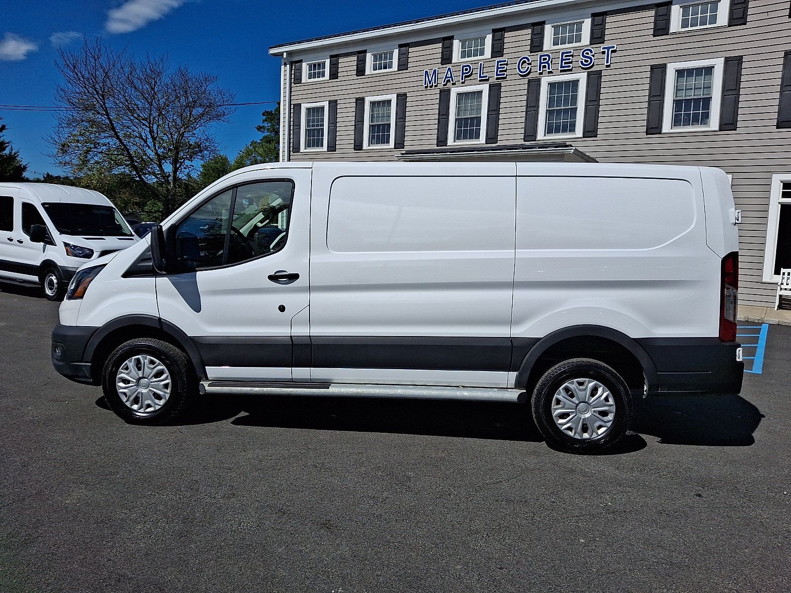 Used 2025 Ford Transit 250 Low Roof w/ Exterior Upgrade Package RWD image 8