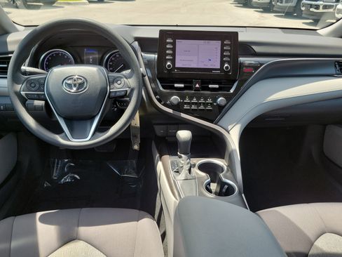 Used 2021 Toyota Camry LE FWD image 14