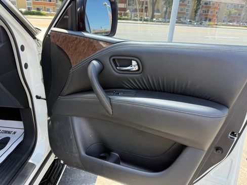 Used 2015 INFINITI QX80 2WD w/ 22" Wheel Package image 29