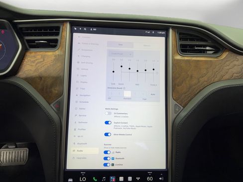 Used 2020 Tesla Model S Long Range Plus AWD/4WD image 29