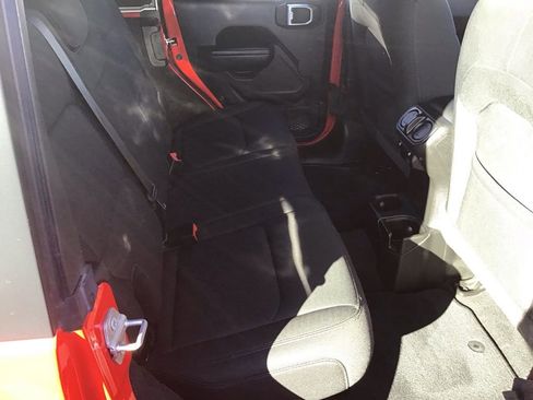 Used 2022 Jeep Wrangler Unlimited Sport image 14