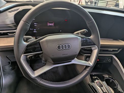 Used 2025 Audi Q5 Premium Plus w/ Premium Plus AWD/4WD image 18
