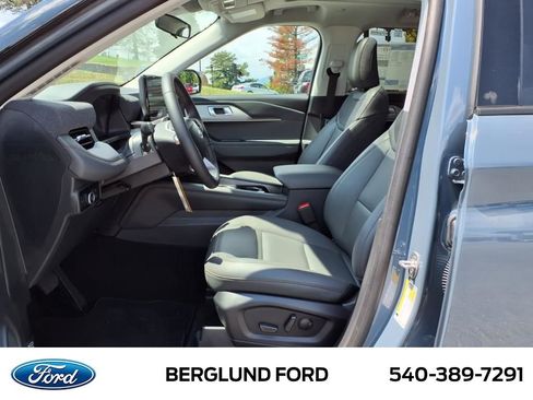 New 2025 Ford Explorer Active w/ Active Comfort Package image 5