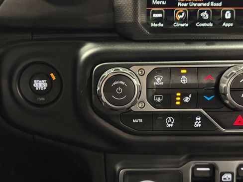 Used 2021 Jeep Gladiator Overland w/ Popular Equipment Package image 34