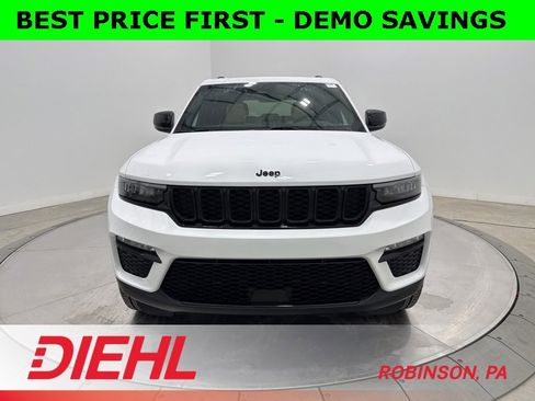 New 2025 Jeep Grand Cherokee Limited w/ Black Appearance Package image 2