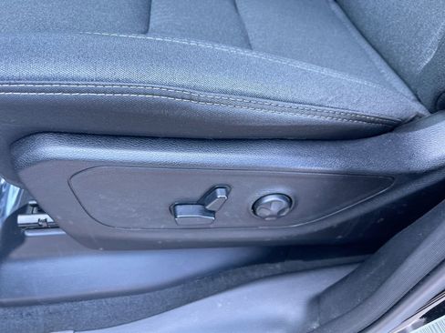 Used 2019 RAM 1500 Big Horn AWD/4WD image 13