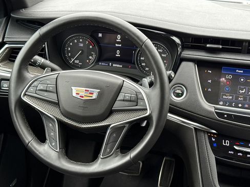 Used 2022 Cadillac XT5 Sportv w/ Technology Package AWD/4WD image 14