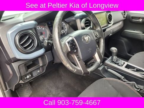 Used 2019 Toyota Tacoma TRD Off-Road AWD/4WD image 15