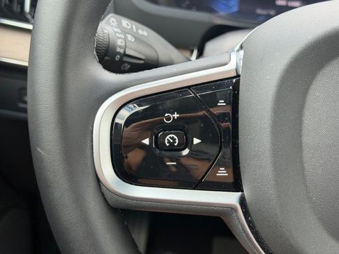 Certified 2026 Volvo XC90 B6 Plus AWD/4WD image 17