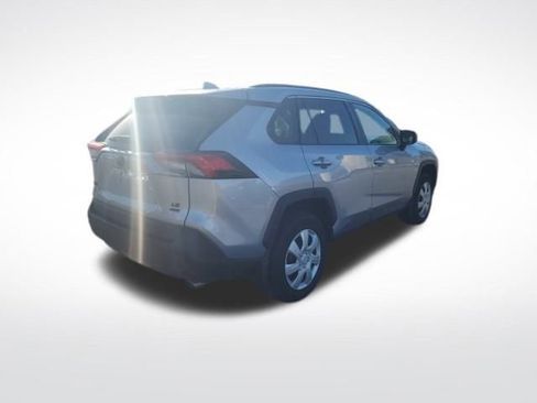 Used 2020 Toyota RAV4 LE image 5