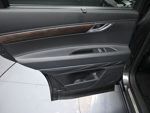 Used 2024 Genesis GV80 3.5T image 28