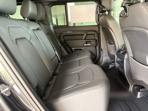 New 2026 Land Rover Defender 110 X-Dynamic SE AWD/4WD image 31