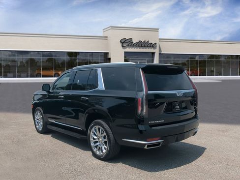 Used 2023 Cadillac Escalade Premium Luxury w/ LPO, Radiant Package AWD/4WD image 6