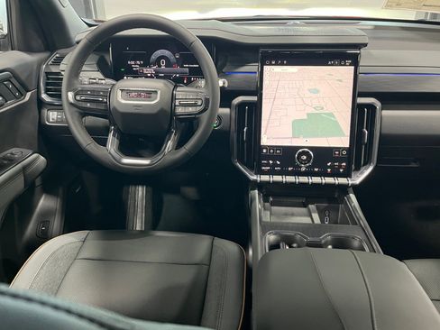 New 2026 GMC Acadia AT4 image 13