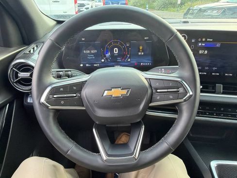 Used 2026 Chevrolet Equinox LT w/ Convenience Package II AWD/4WD image 14