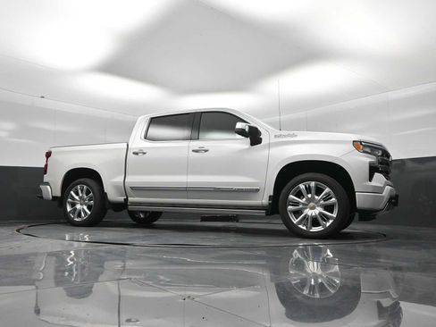 Used 2024 Chevrolet Silverado 1500 High Country image 18